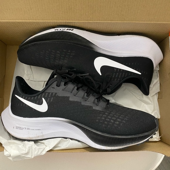 Nike Shoes - Nike Air Zoom Pegasus 37